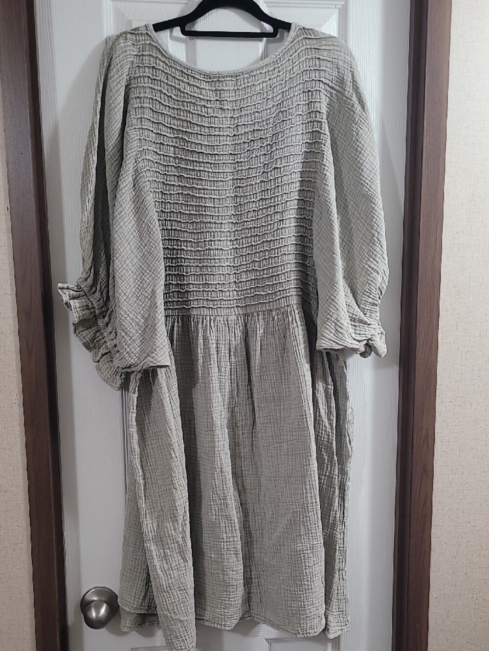 Easel 3/4 Sleeve Smocked Gauze Women’s Dress in Light Gray - Picture 3 of 3